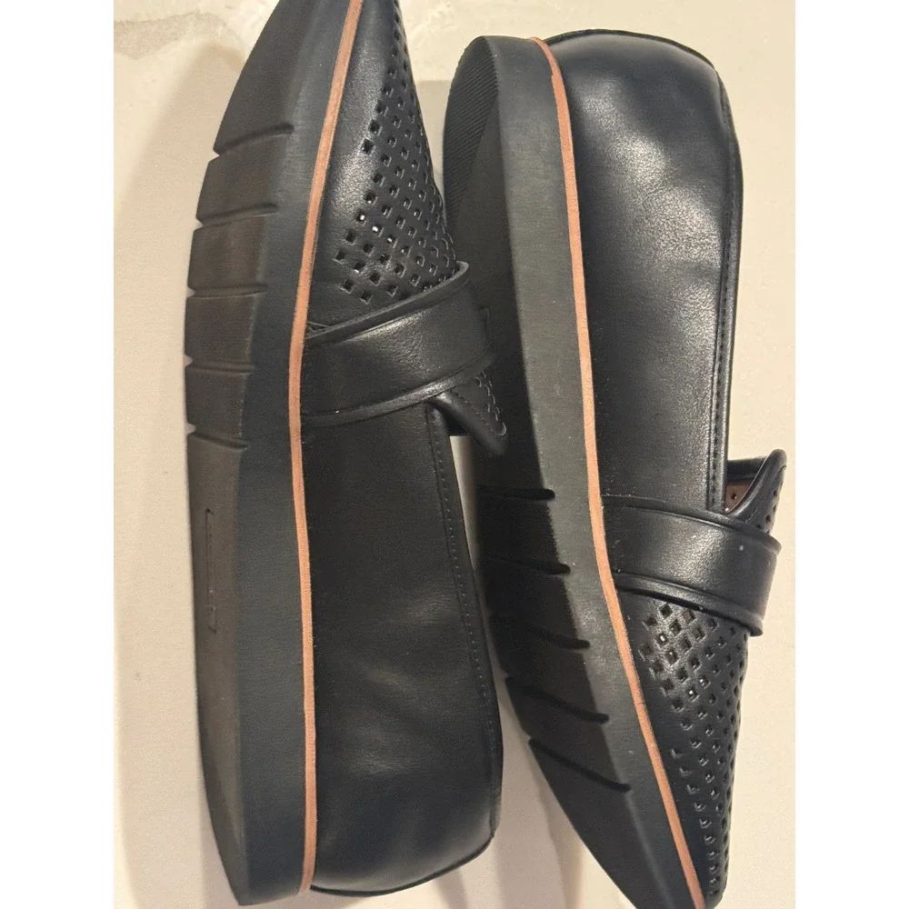 Rockport Total Motion TruTech Black Perforated Leather Loafers CI7093 Womens‎ 7